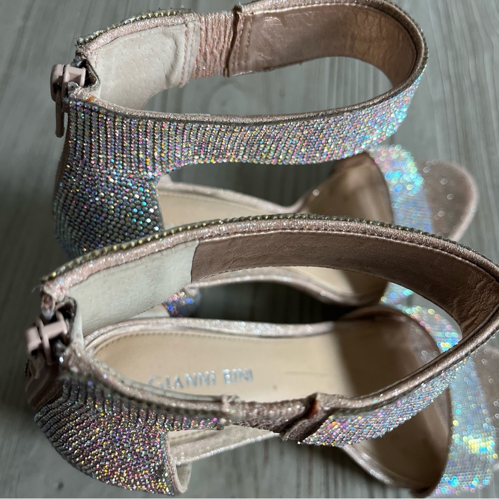 Gianni Bini Multicolor Heels - Picture 6 of 9